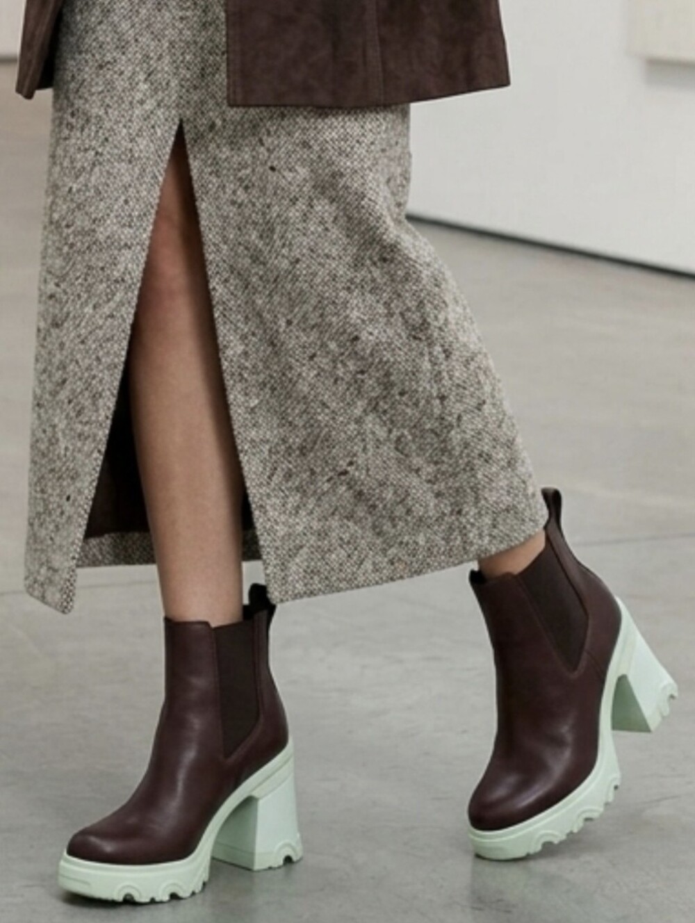 SOREL brex heel chelsea bootie in cinder/sea sprite Lether Maroon Plum